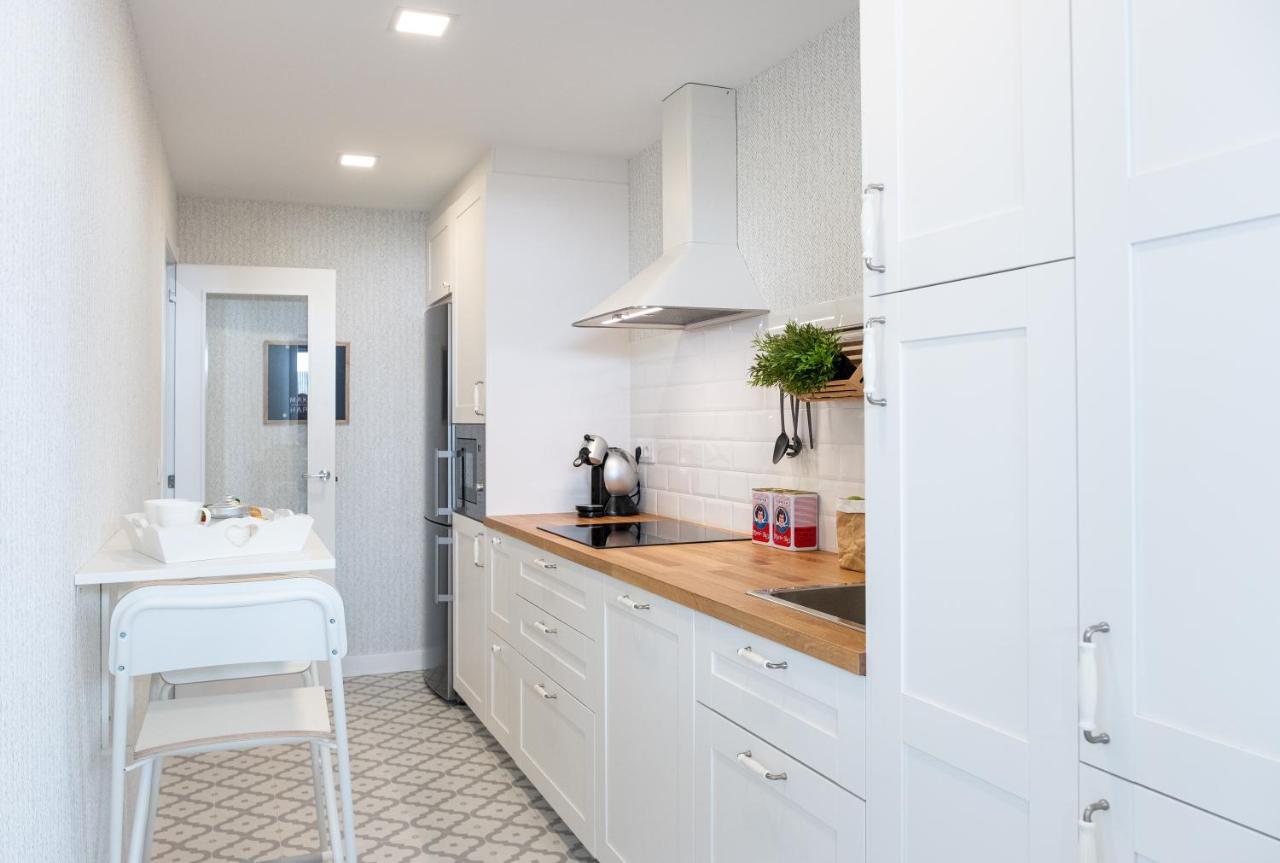 Apartamento De Diseno Centrico Con Terraza Espectacular サンティアゴ・デ・コンポステーラ エクステリア 写真
