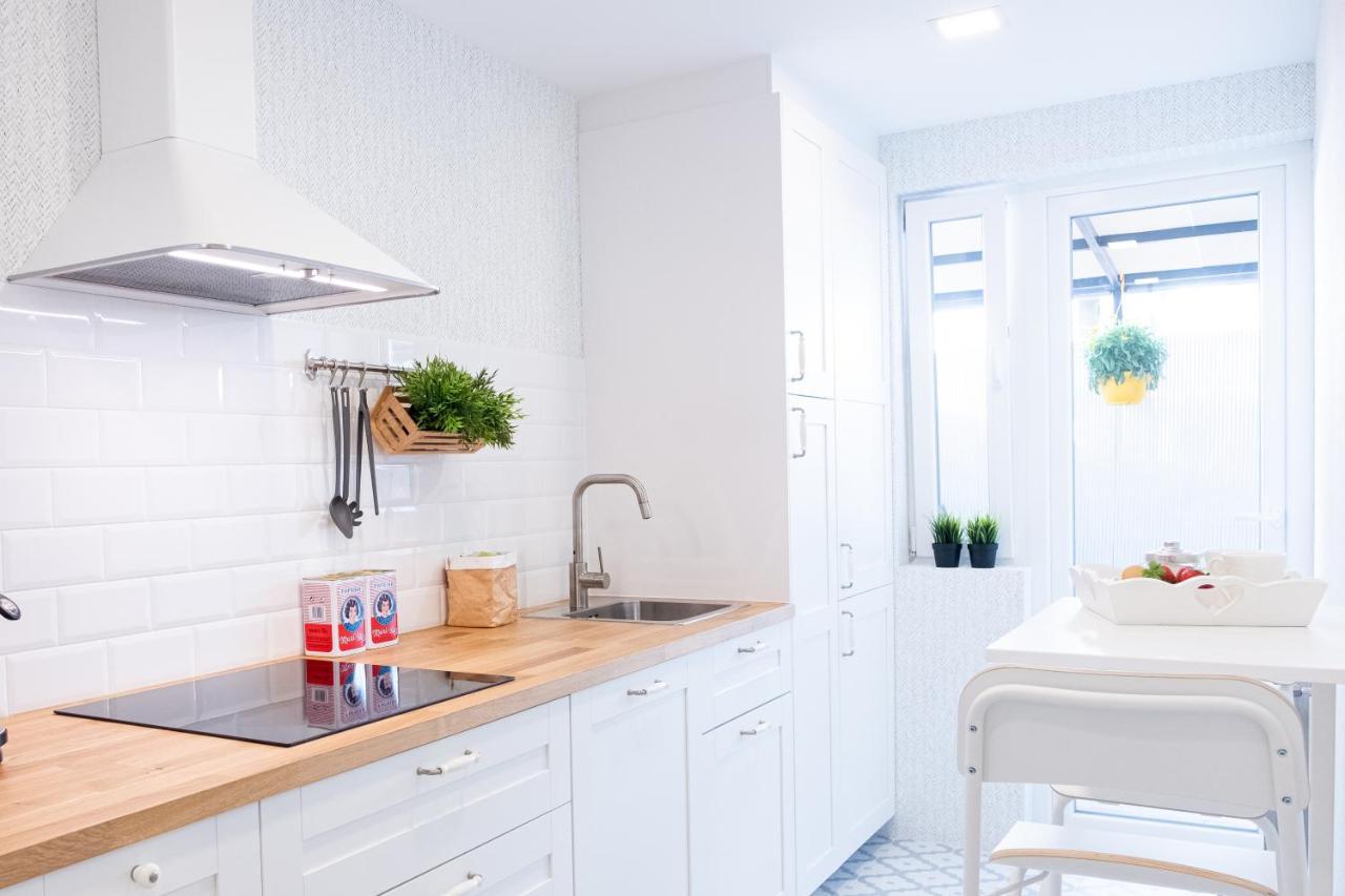 Apartamento De Diseno Centrico Con Terraza Espectacular サンティアゴ・デ・コンポステーラ エクステリア 写真