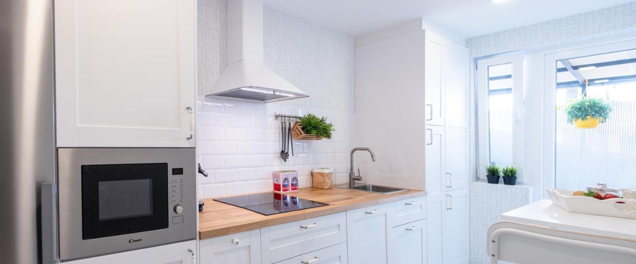 Apartamento De Diseno Centrico Con Terraza Espectacular サンティアゴ・デ・コンポステーラ エクステリア 写真