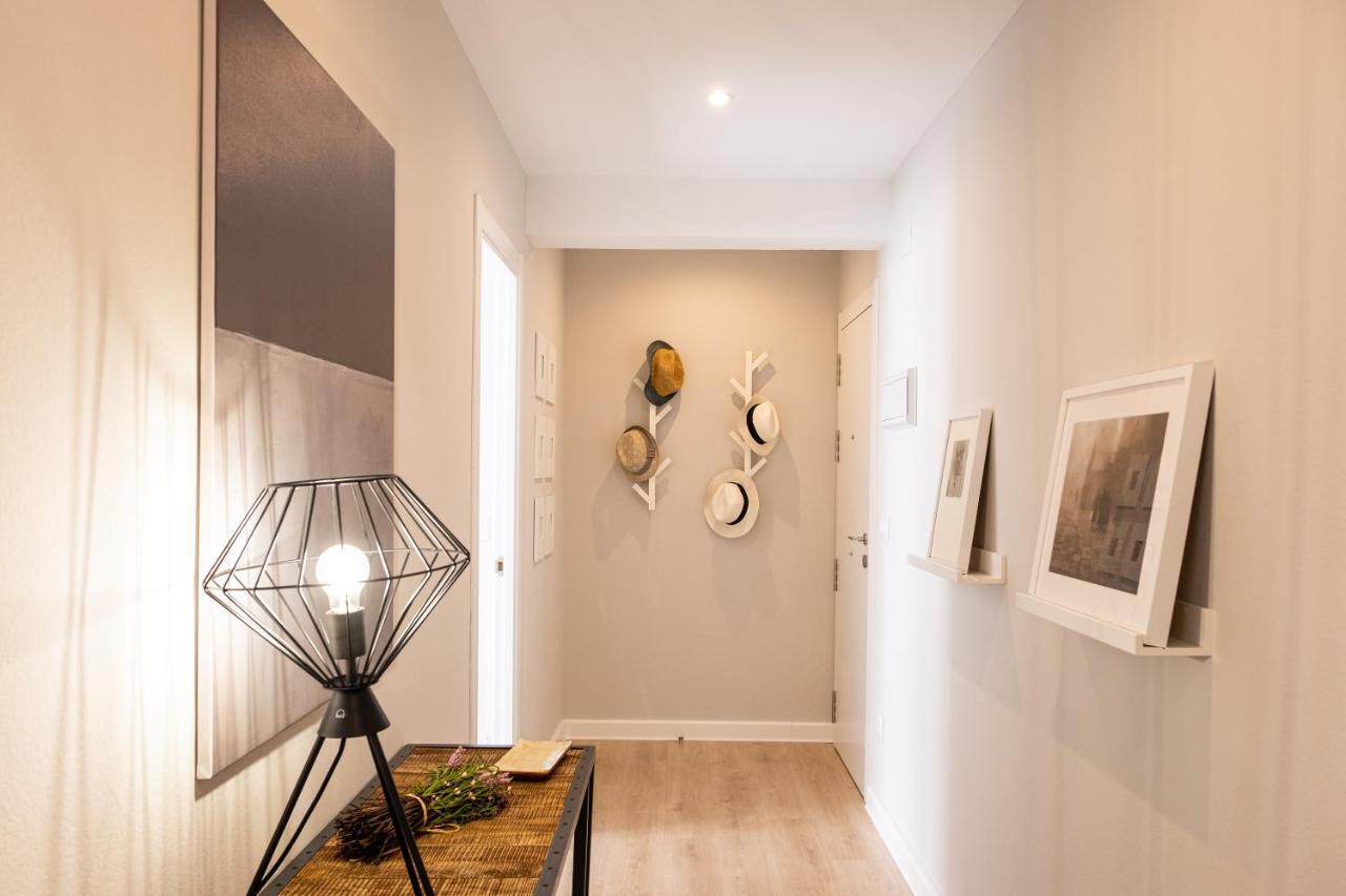 Apartamento De Diseno Centrico Con Terraza Espectacular サンティアゴ・デ・コンポステーラ エクステリア 写真