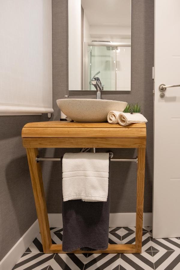 Apartamento De Diseno Centrico Con Terraza Espectacular サンティアゴ・デ・コンポステーラ エクステリア 写真
