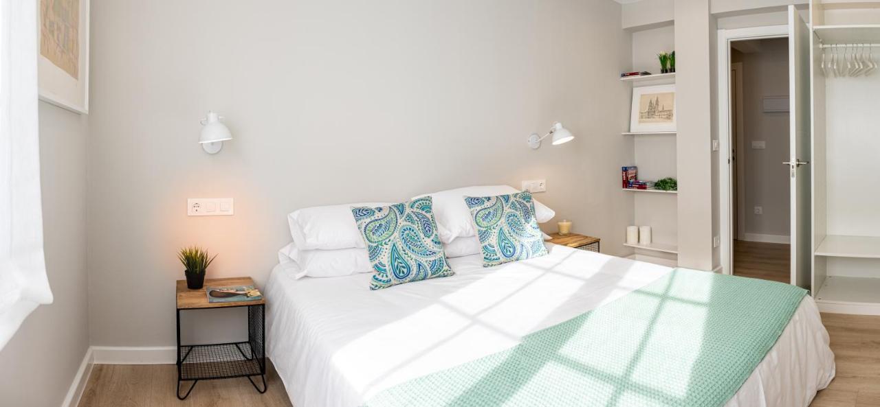 Apartamento De Diseno Centrico Con Terraza Espectacular サンティアゴ・デ・コンポステーラ エクステリア 写真