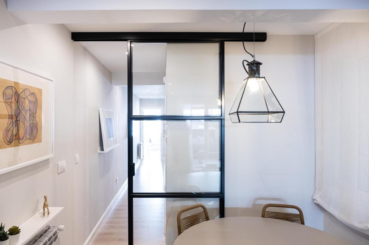 Apartamento De Diseno Centrico Con Terraza Espectacular サンティアゴ・デ・コンポステーラ エクステリア 写真